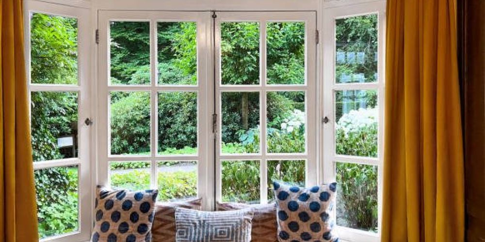 Bay window seat