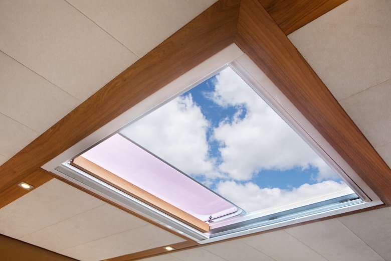 Motorised blind skylight
