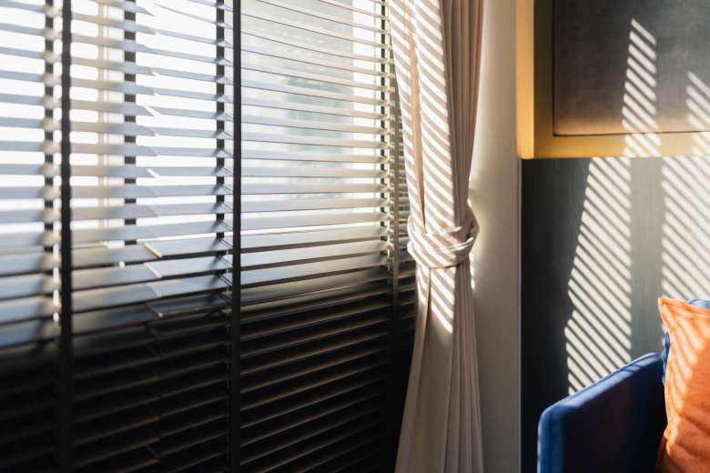Protecting UV blinds