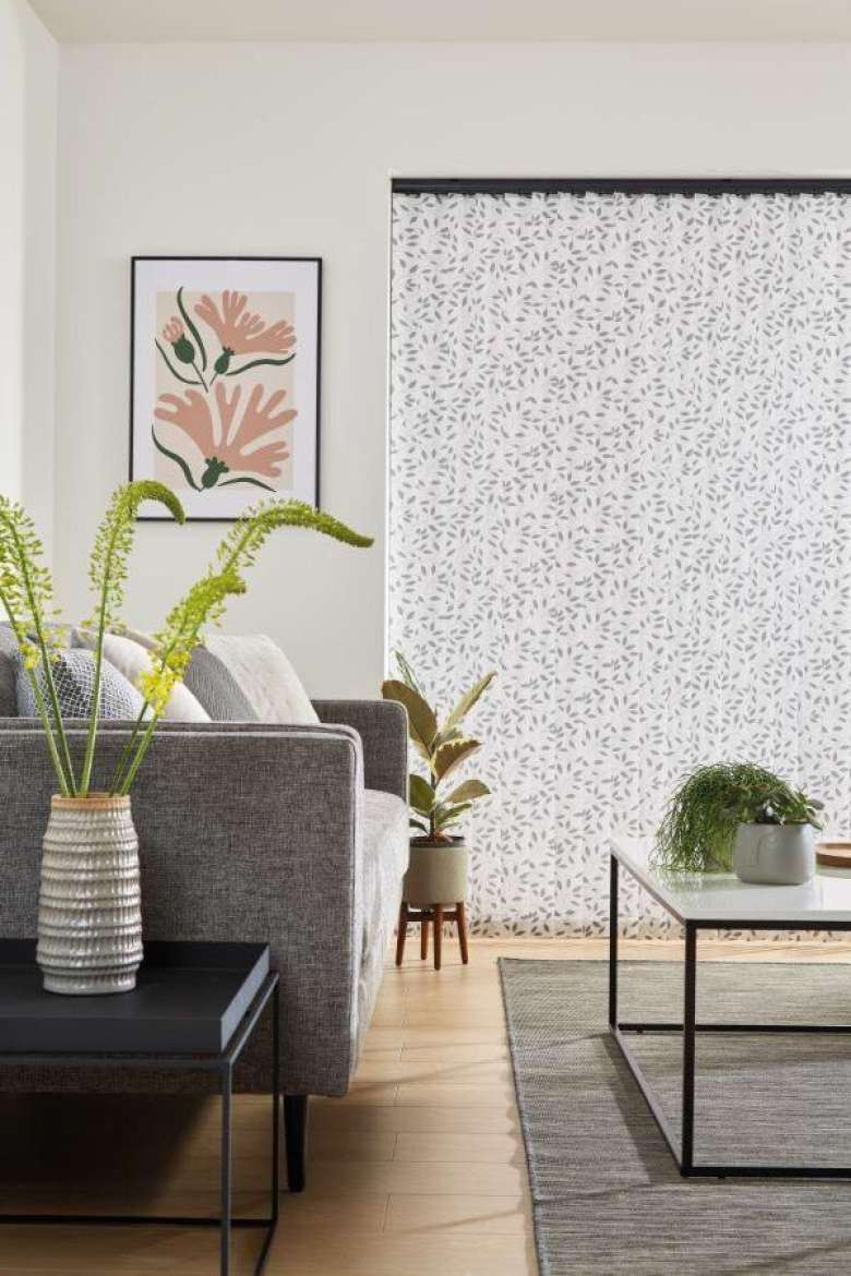 blinds-vase
